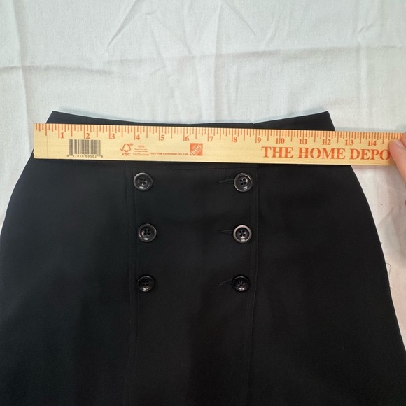 Banana Republic Charcoal Black Skort with Button Detail on Front - Picture 3 of 7